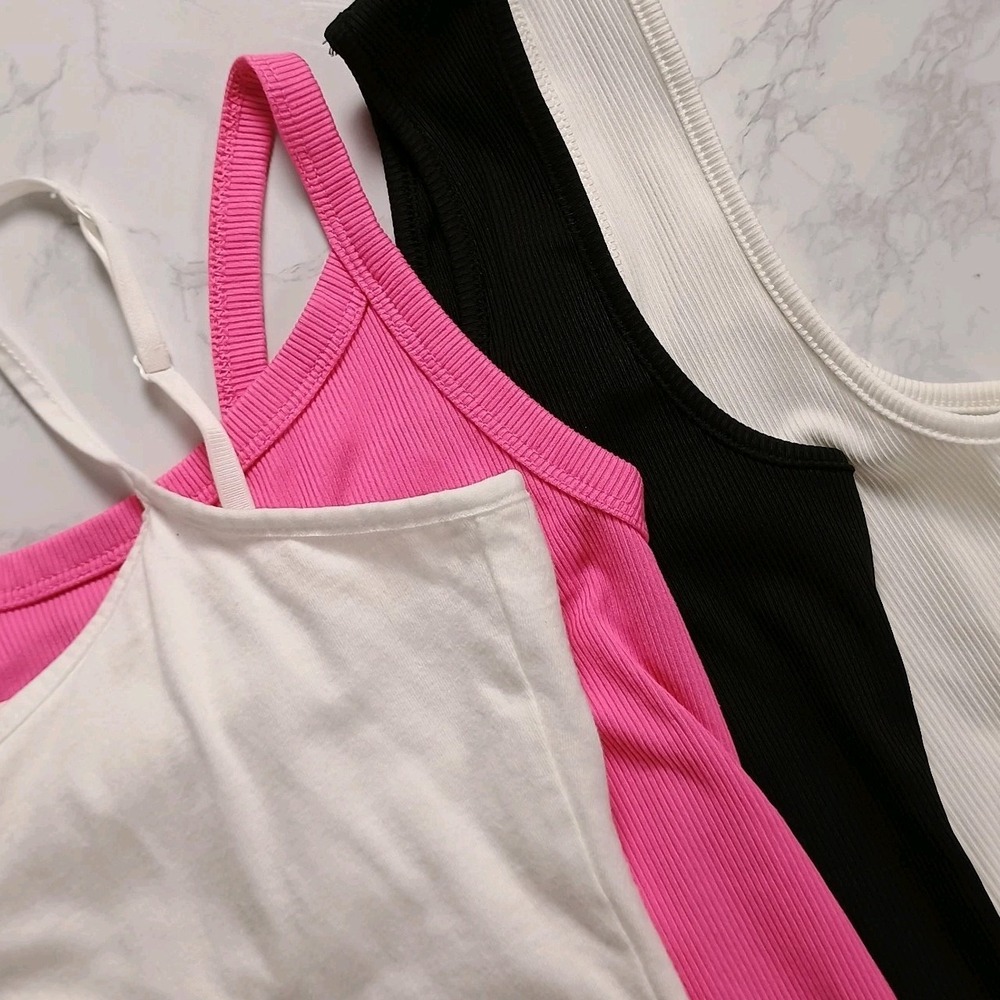 Lot of 4 Women's Ribbed & Plain Tank Tops - White Black Pink Smalls‎ & XS